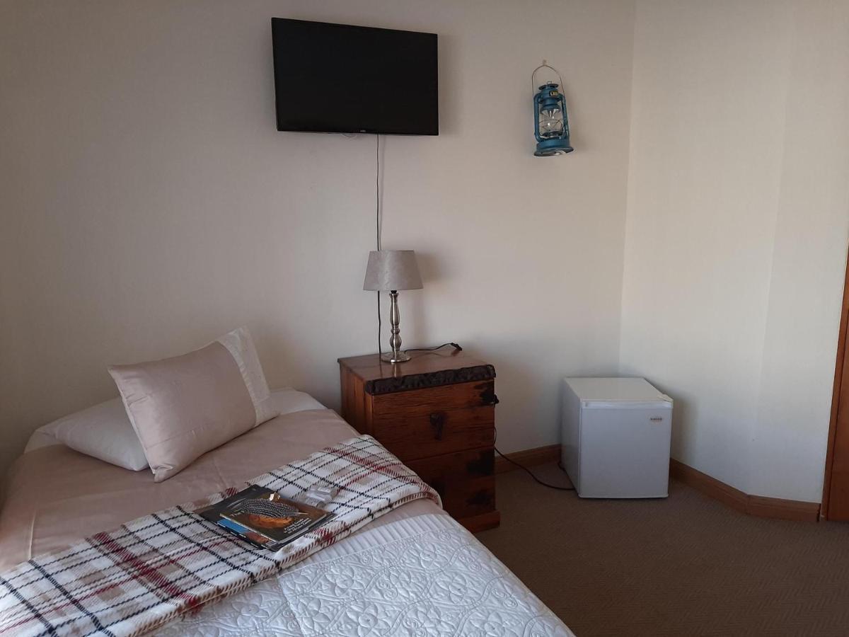 Afton Safari Lodge Kempton Park Bagian luar foto