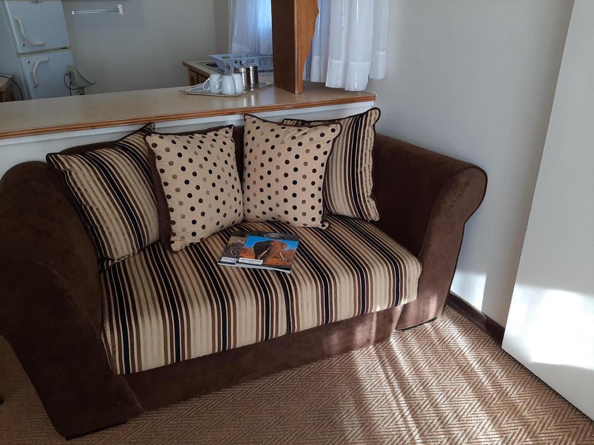 Afton Safari Lodge Kempton Park Bagian luar foto