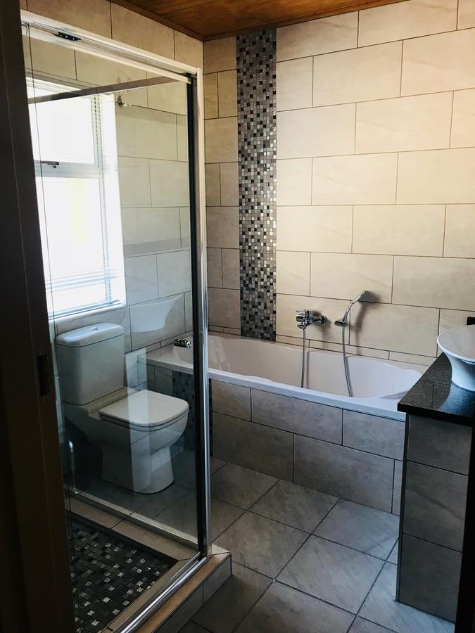 Afton Safari Lodge Kempton Park Bagian luar foto